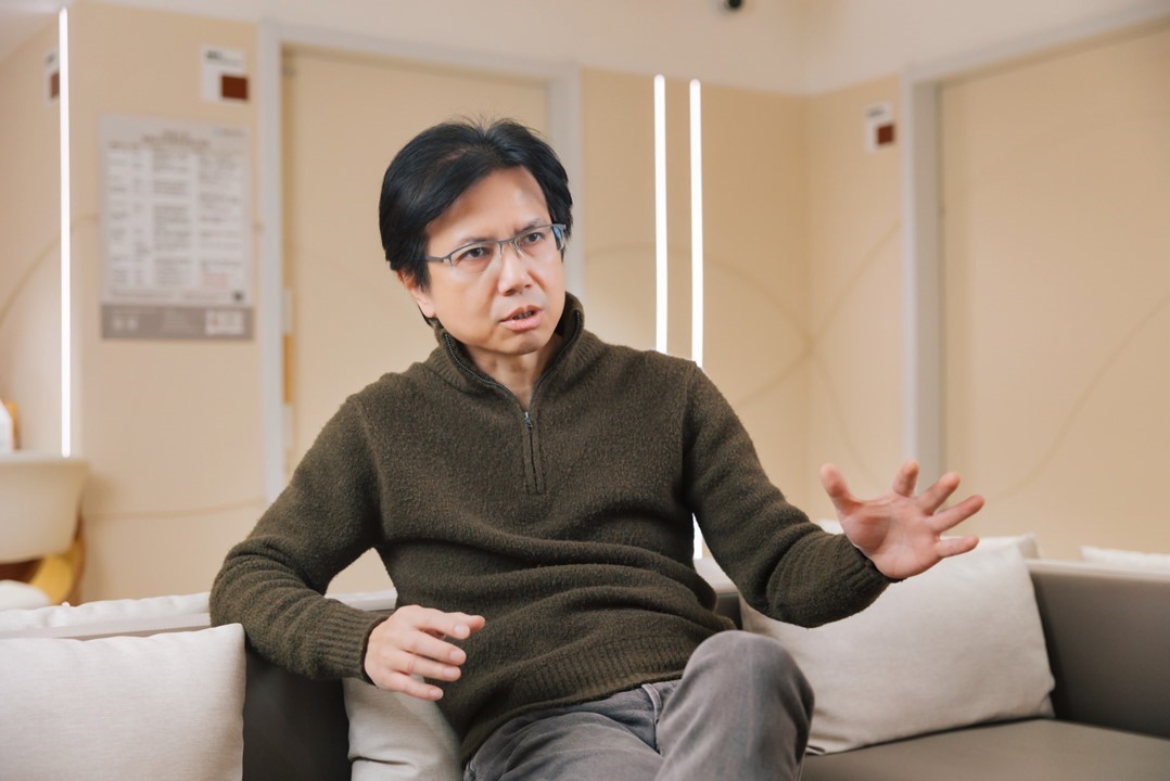 黃文弘醫師.jpg